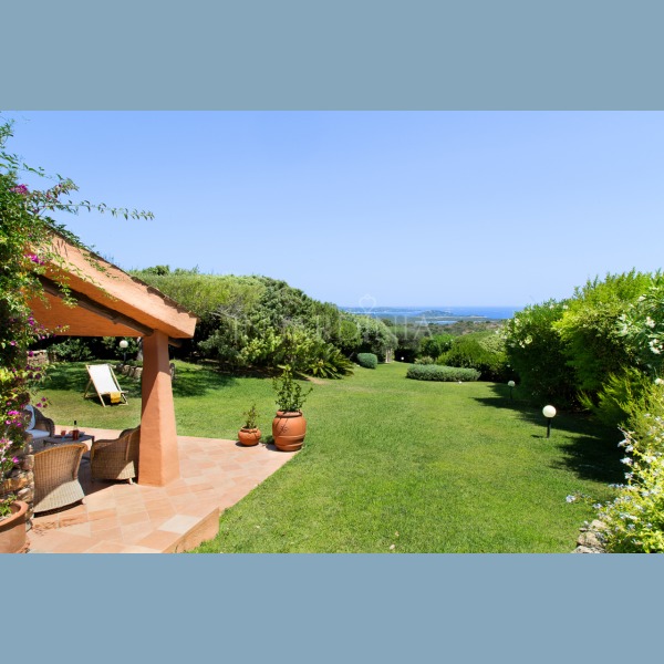 Logo INSARDINIA Immobiliare